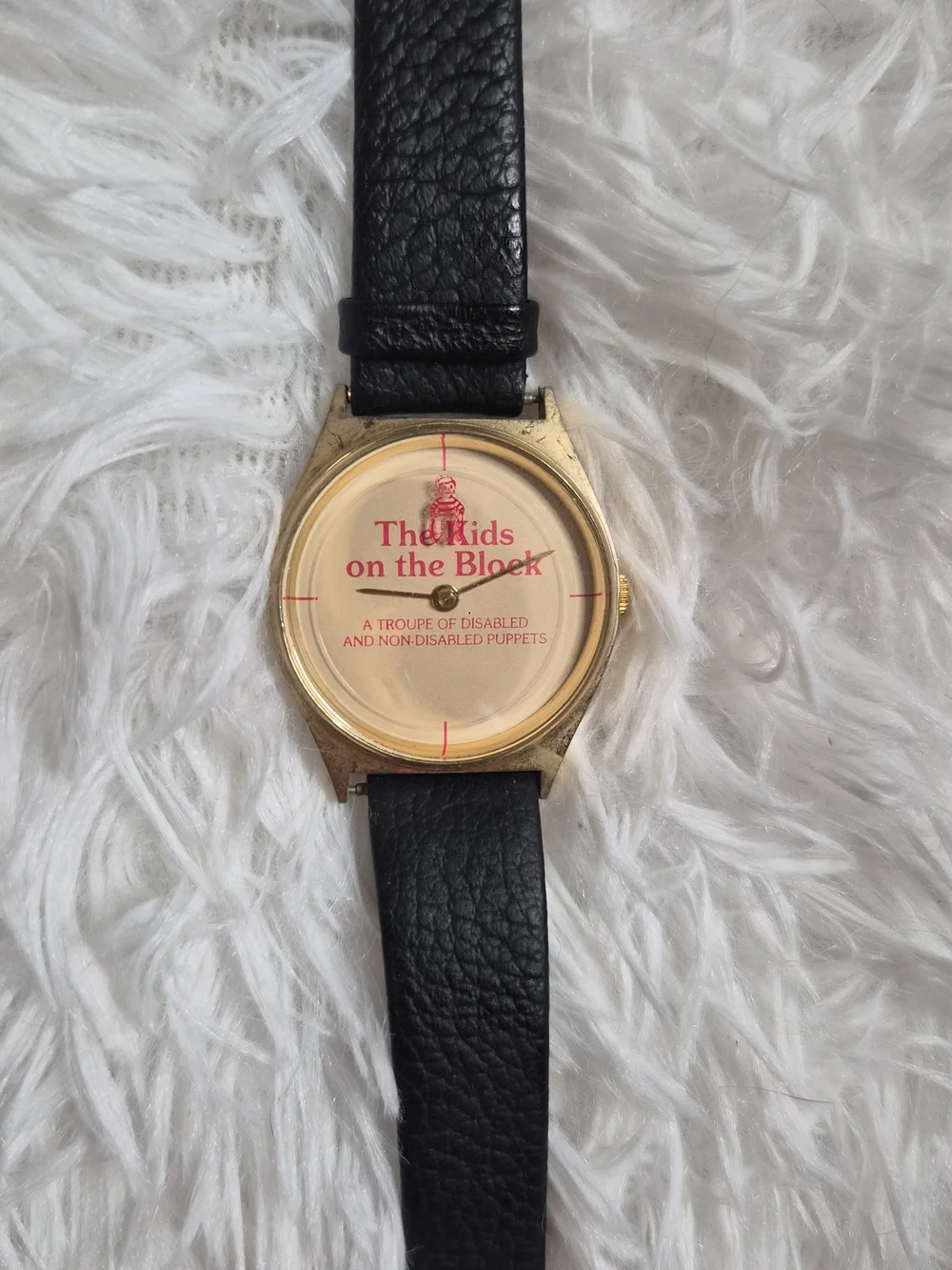 Vintage The Kids On The Block Watch Black Leather Band Gold Tone Round Face Pupp